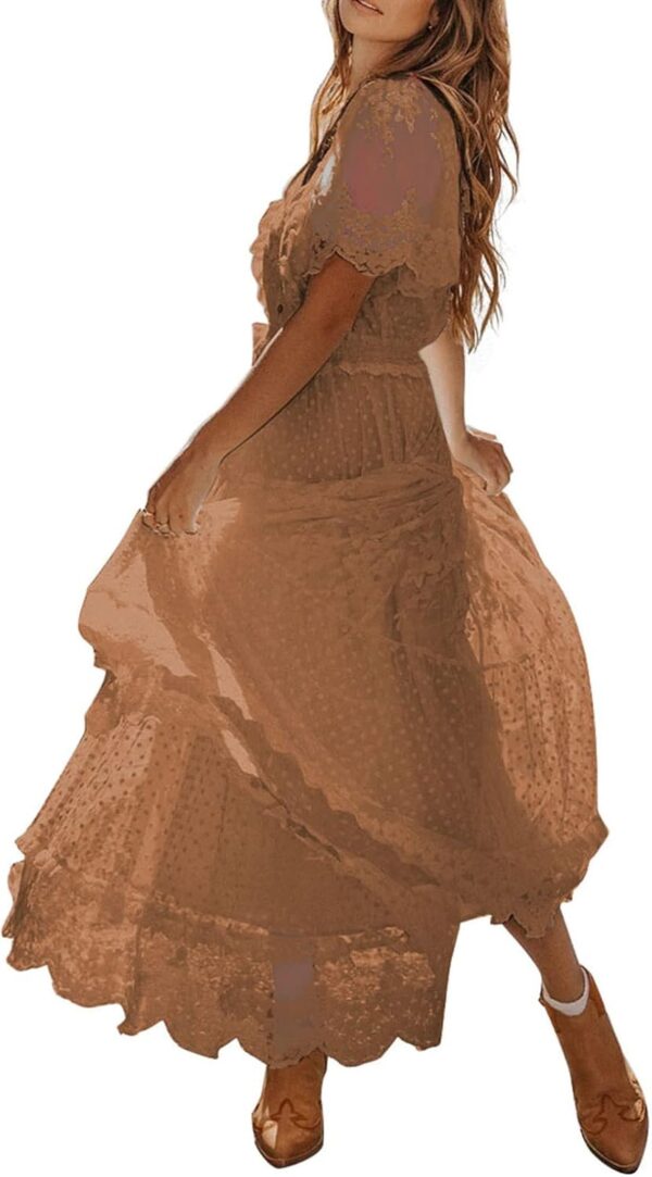 61UmEgC65CL._AC_SL1500_.jpg Happy Sailed Vestido largo de encaje floral con cuello en V y botones para mujer, manga corta, estilo bohemio