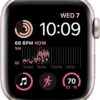 Apple Reloj inteligente SE (2.ª generación) [GPS de 1.575 in] con caja de aluminio Starlight y correa deportiva Starlight - S/M. Monitor de fitness y sueño, detección de choques, monitor de frecuencia
