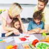 Juego de 4 cuchillos para niños, cuchillo de cocina para niños con cortador arrugado, bordes dentados, cuchillo de chef de plástico para cocinar y cortar pan de frutas